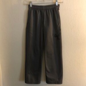 Under Armour gray pants size youth small (7-8)